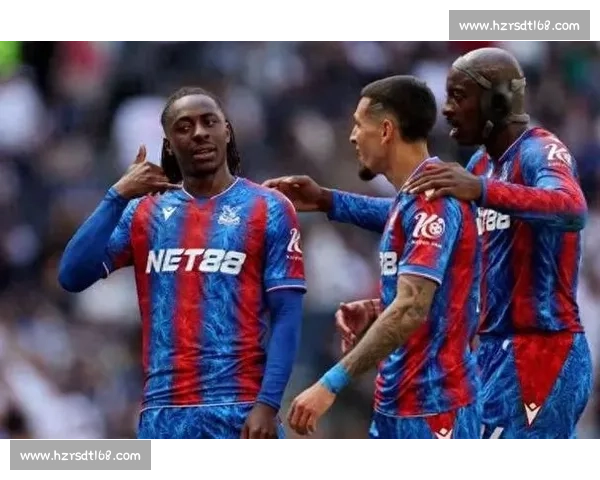 阿森纳 vs 水晶宫首发揭晓：拉亚亨德森领衔，埃泽战旧主